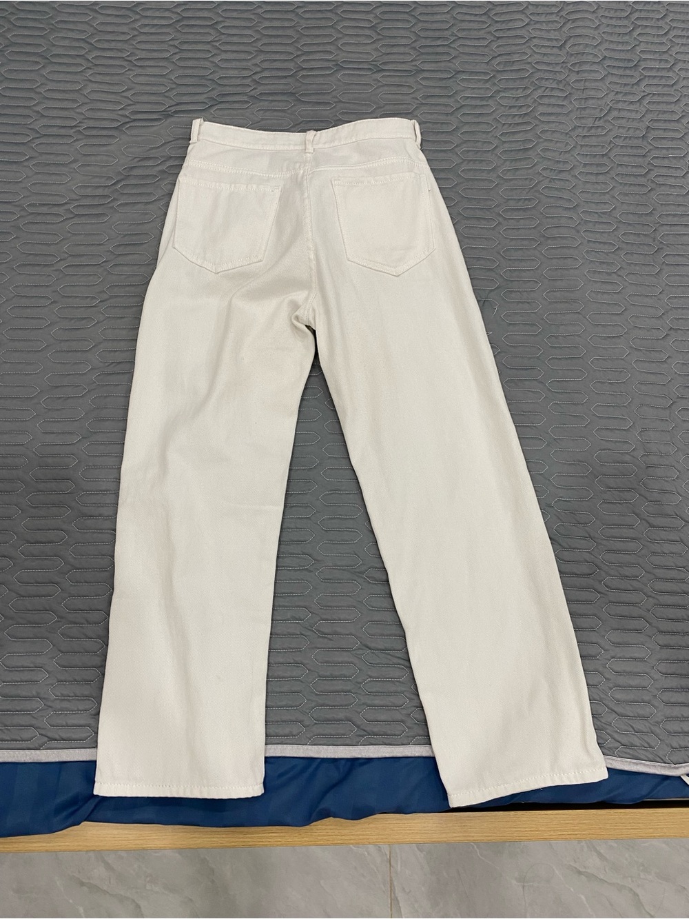 Madewell Women's Off-White Straight-Leg Jeans